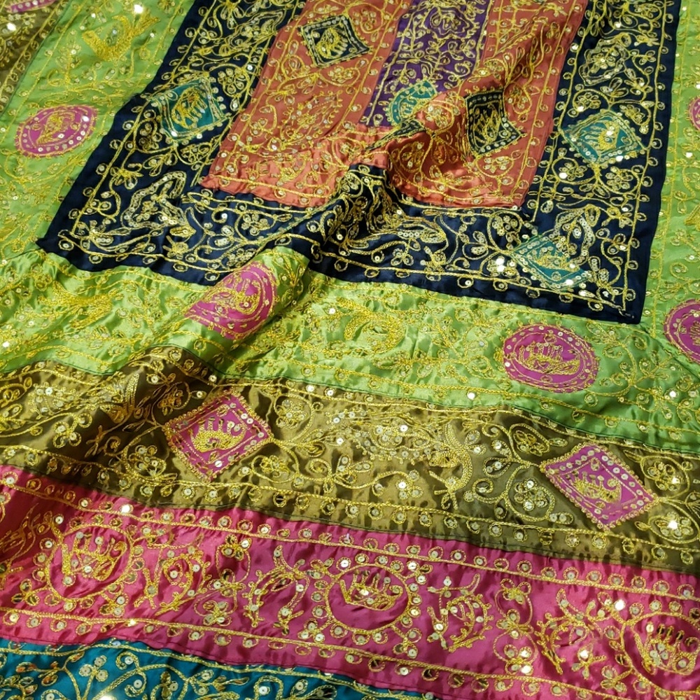 Bedspread - Picture 8 of 8